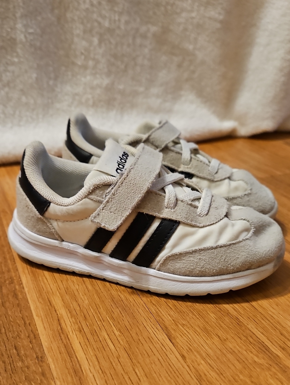 Adidas Run 70s 2.0 Shoes Size 10